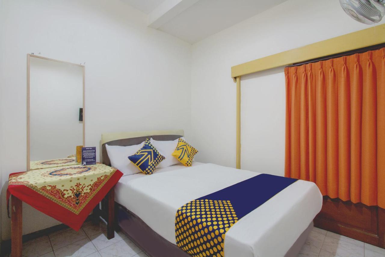 Hotel SPOT ON 3218 Bee Palm Family Malang Exterior foto