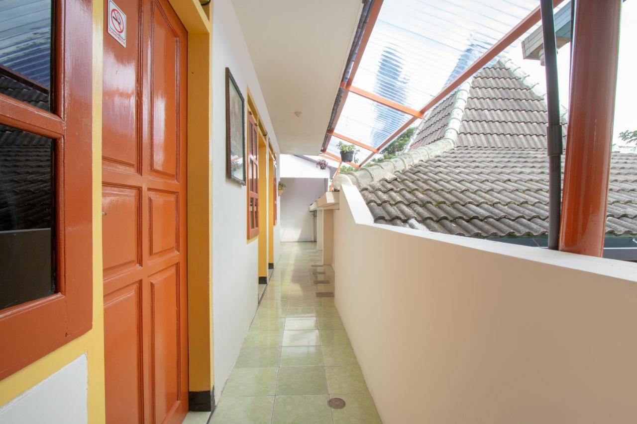 Hotel SPOT ON 3218 Bee Palm Family Malang Exterior foto